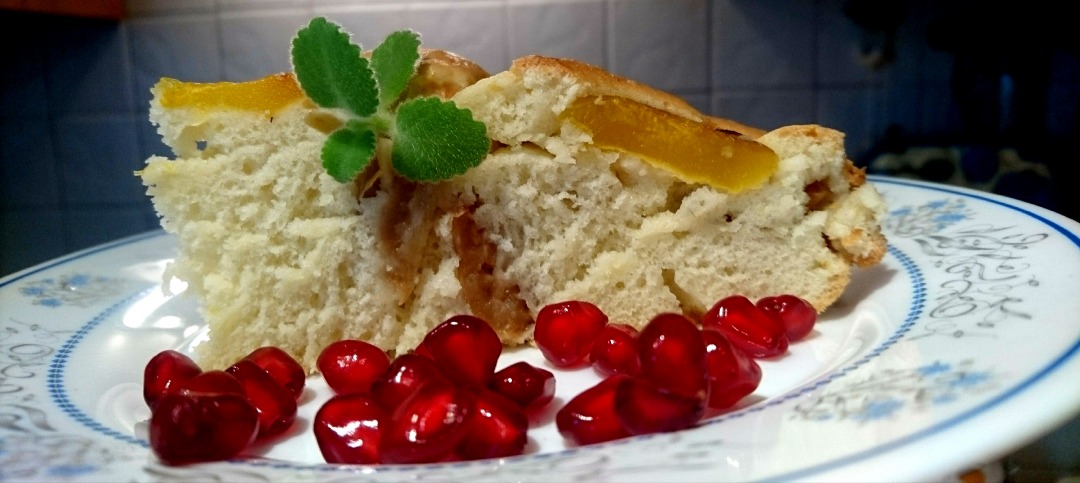 Шарлотта с яблоками и тыквой