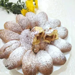 Сдобные пирожки с яблоком и корицей 🌼