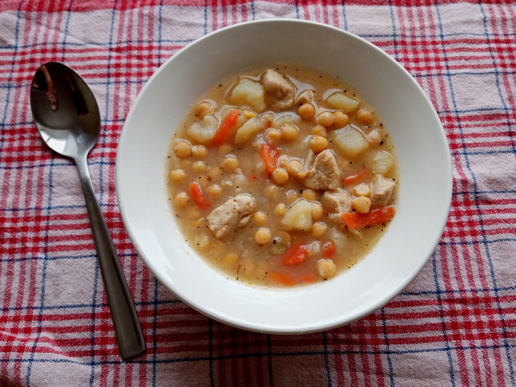 Соус из картошки с нутом и курицей