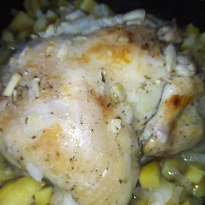 Курица 🍗 с картошечкой 🥔 в духовке 😍