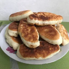 Пирожки жаренные с картошкой и луком