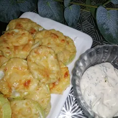 Кабачки с сыром и чесноком в духовке