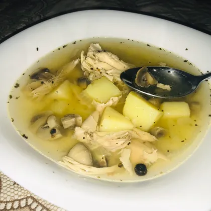 Грибной суп на курином бульоне