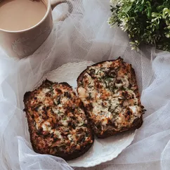 Бутерброды с творогом и сыром