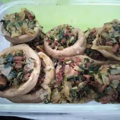 Донышки артишоков, фаршированные грибами