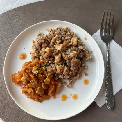Тушеная капуста с грибами