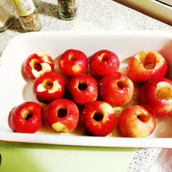 Запечённые яблоки🍎в карамели