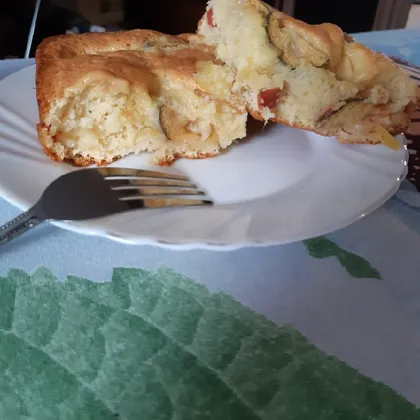 Пирог с яблоками и фейхоа