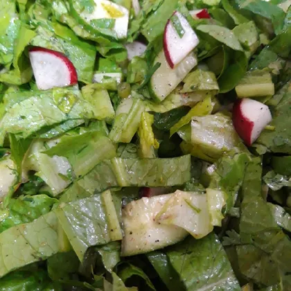 Зелёный и лёгкий салат
