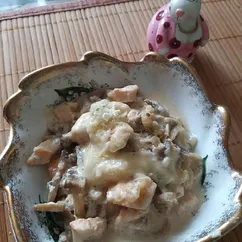 Жюльен с курицей и шампиньонами