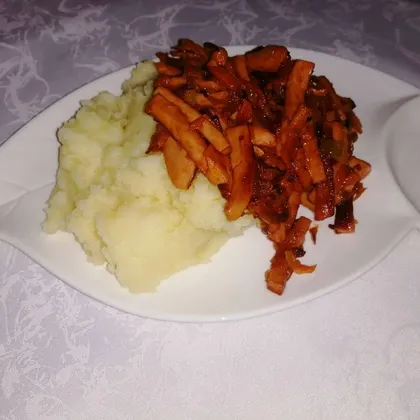 Колбаса вареная с луком и морковью