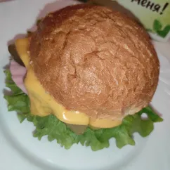 🍔 Чизбургер с колбасой