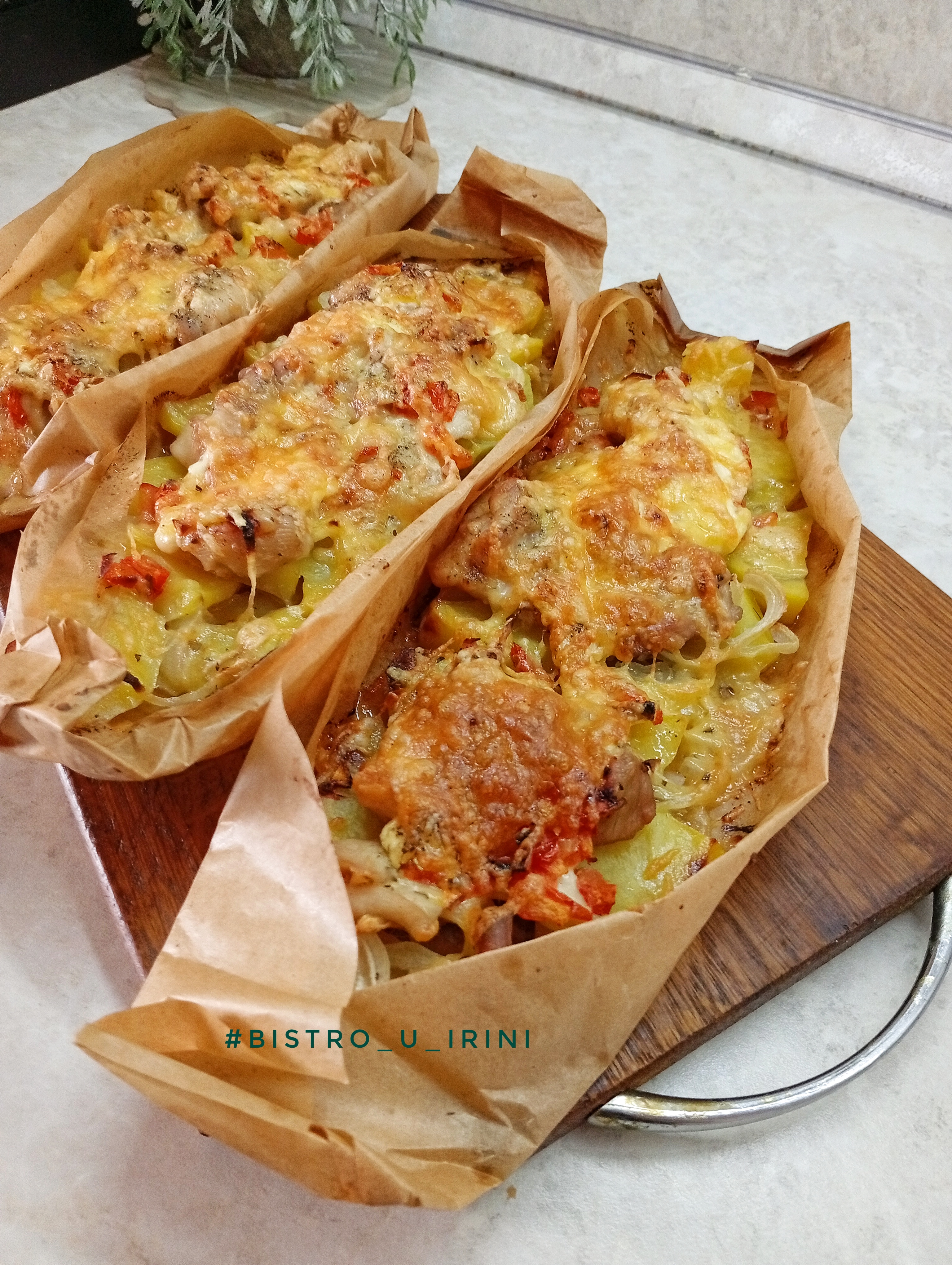 Лодочки с курицей и картофелем