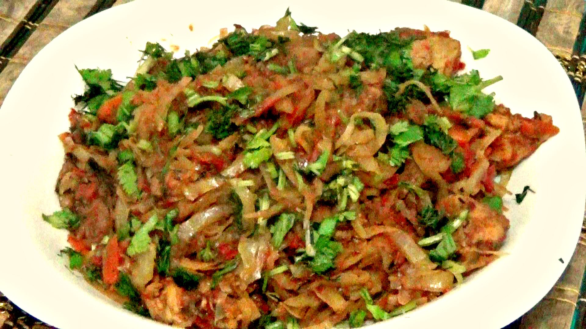 Вкусная капуста карри с курицей