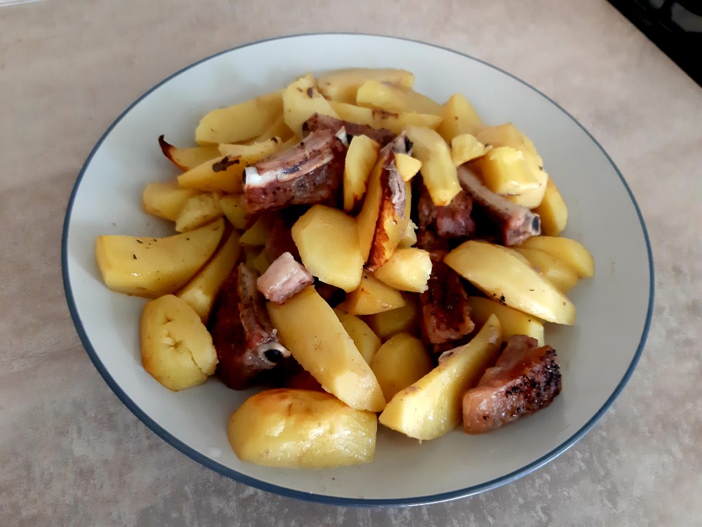 Рецепт приготовления ребрышек с картошкой в рукаве