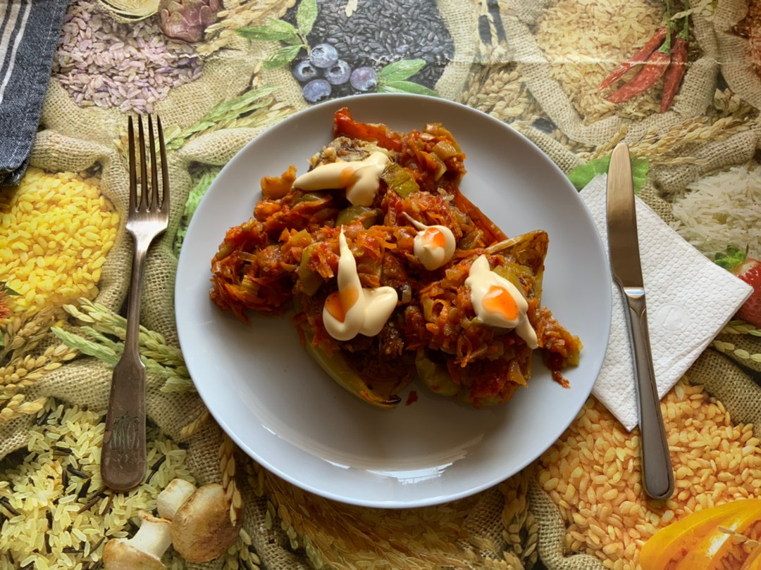 Фаршированные перцы с кабачками