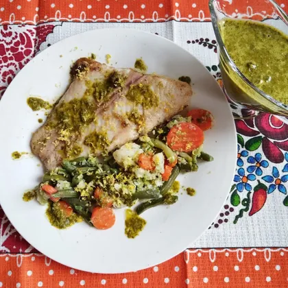 Рыба с чермулой и овощами