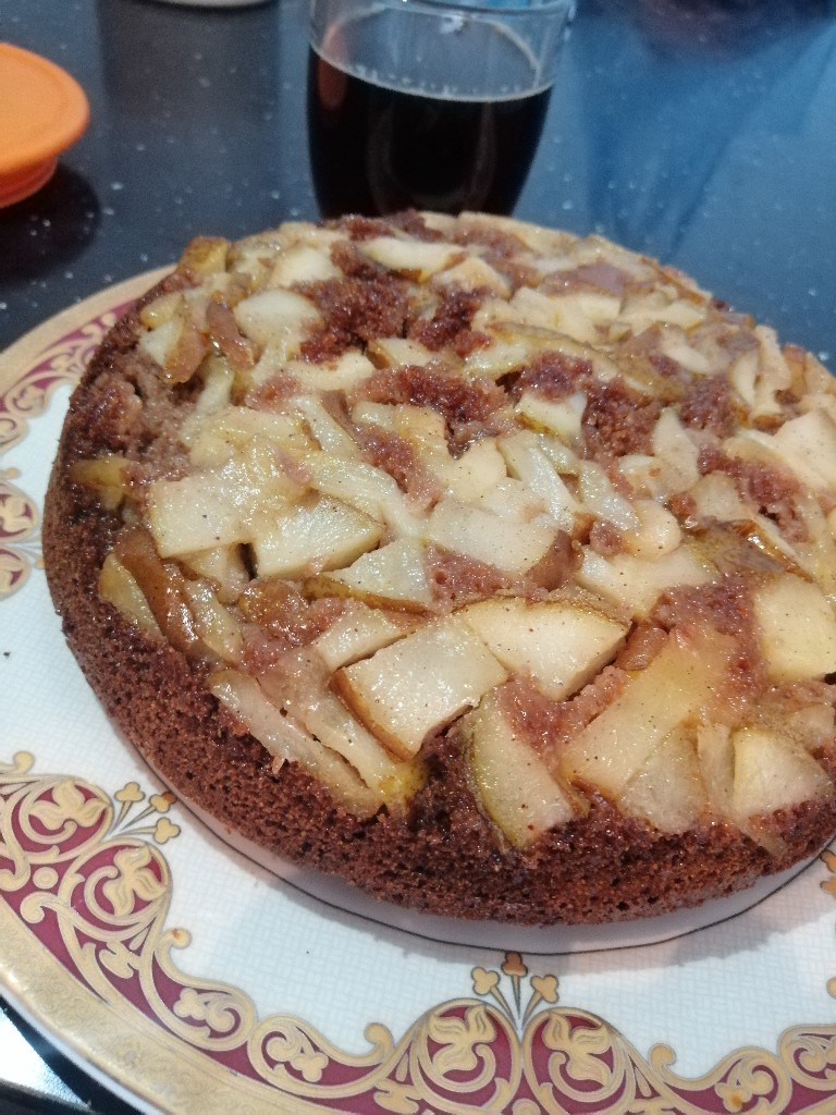 Шоколадный манник с грушами