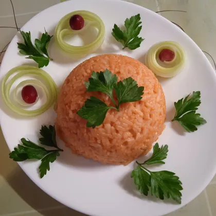 Рисовая каша с томатом и сыром