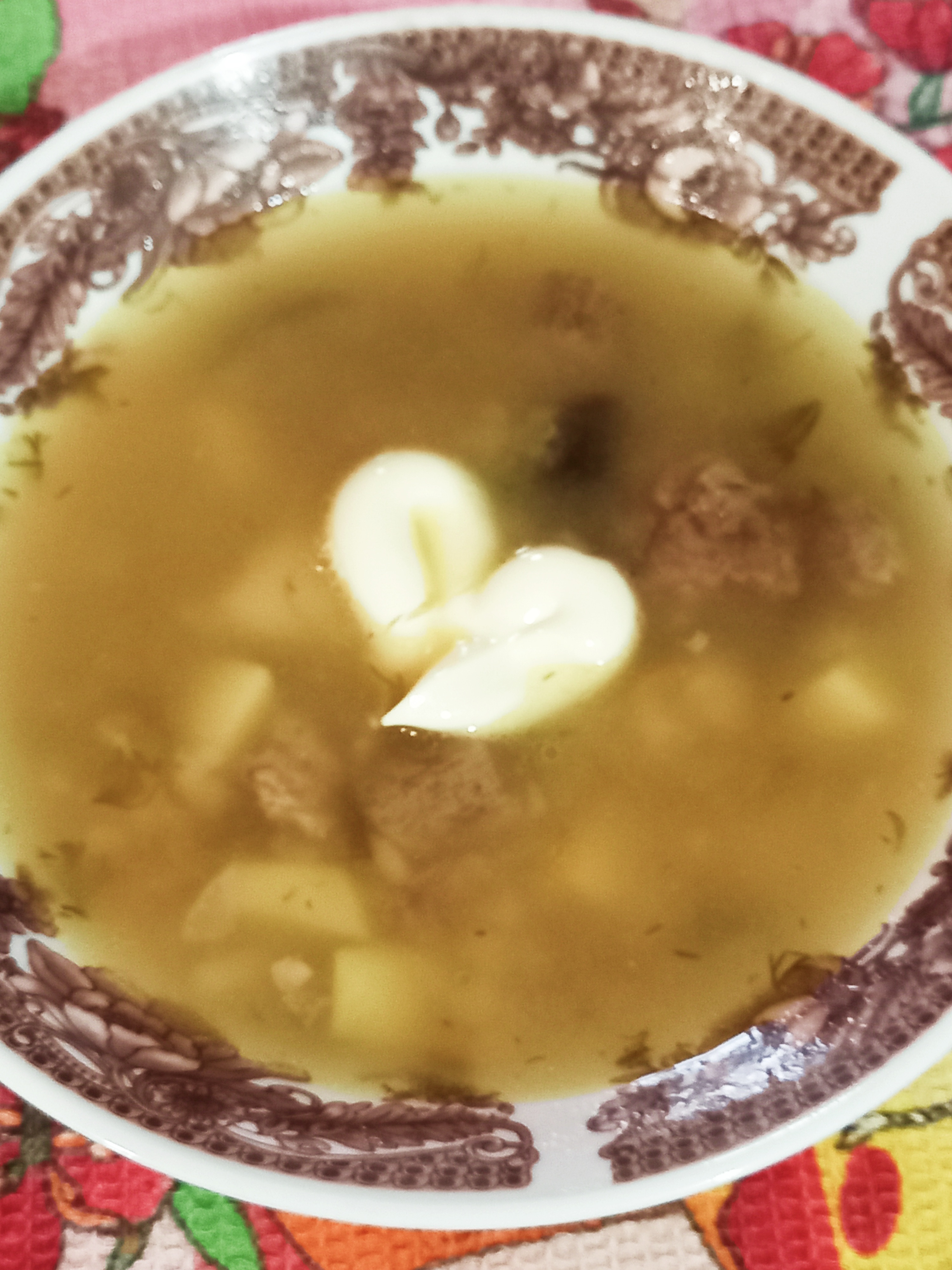 Гороховый суп с тушёнкой и белыми грибами