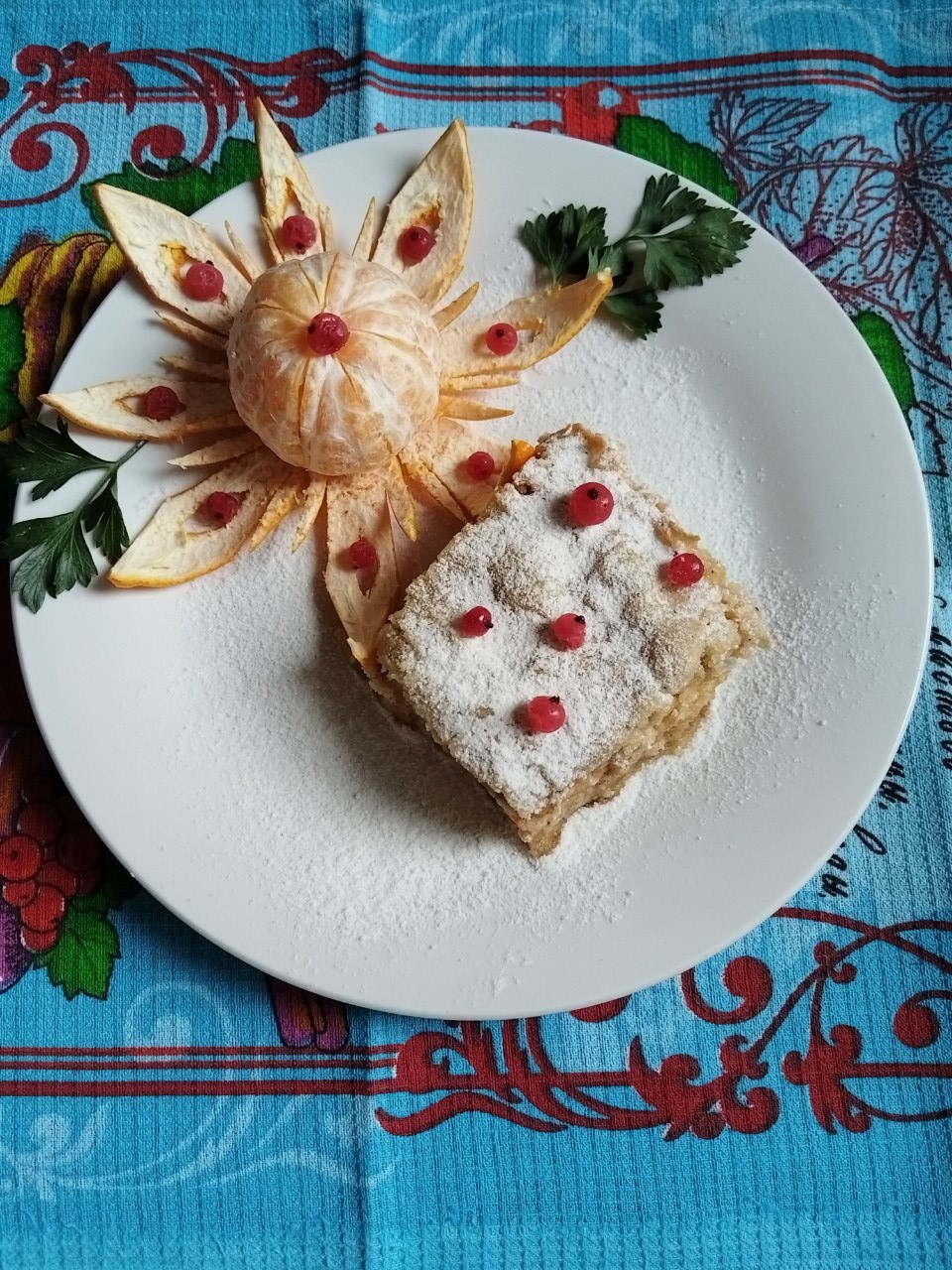 Пирог с яблоками и корицей