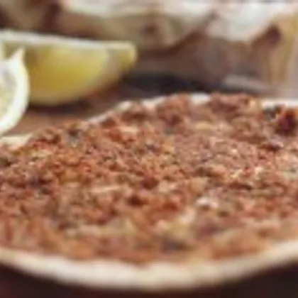 Лепешка с мясом по-турецки «Лахмаджун»