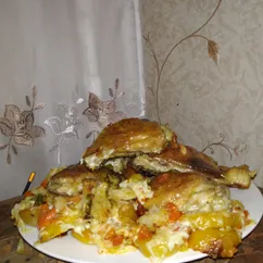 Курица в духовке с овощами и сыром