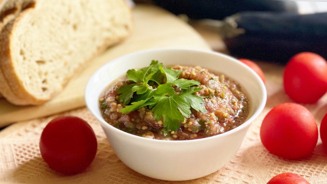 Вся польза и вкус сезонных овощей. Икра заморская баклажанная