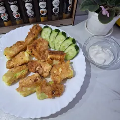 Кабачки жареные в кляре