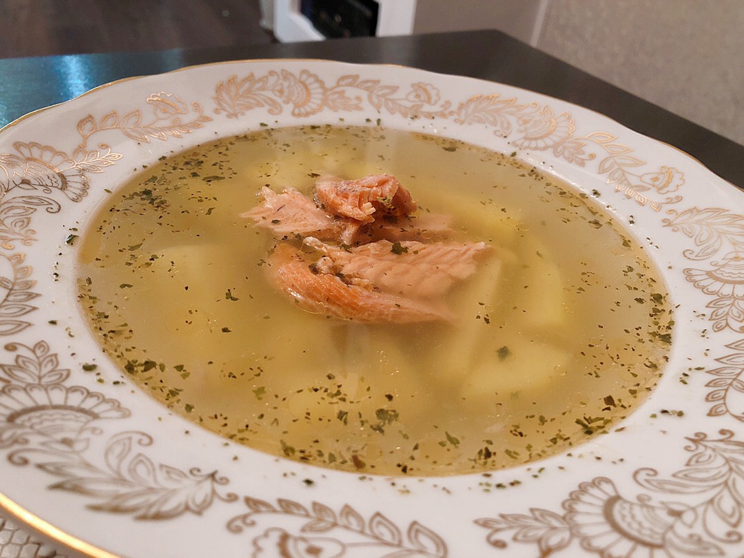 Уха из красной рыбы