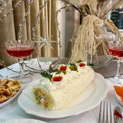 Салат Оливье рулет-торт