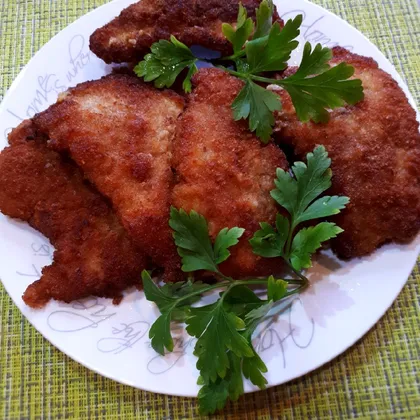 Отбивное мясо🥩в панировочных сухарях