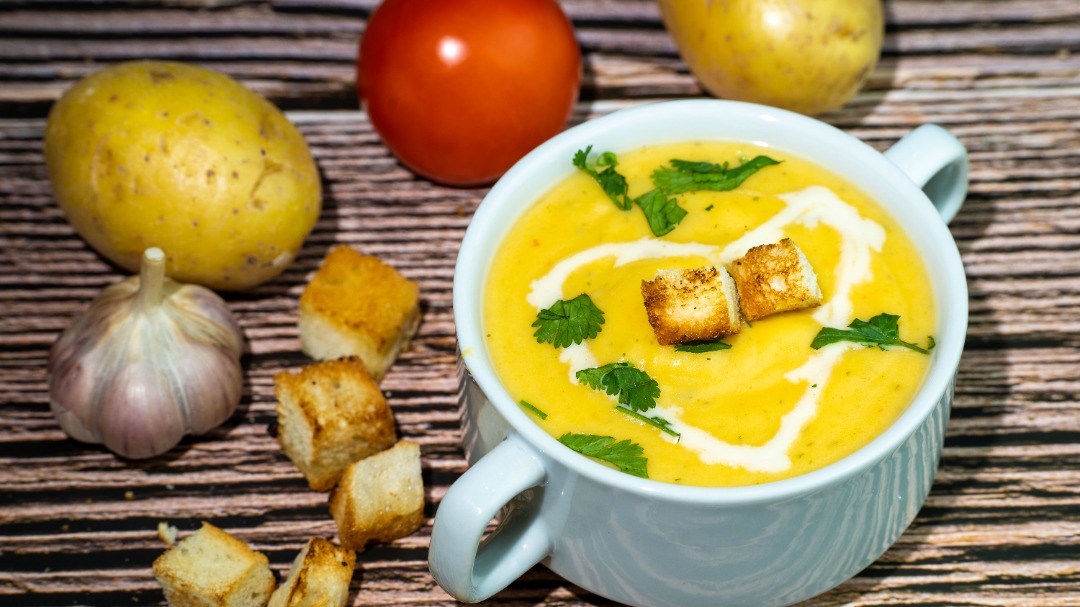 Картофельный суп-пюре с ароматными гренками