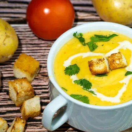 Картофельный суп-пюре с ароматными гренками