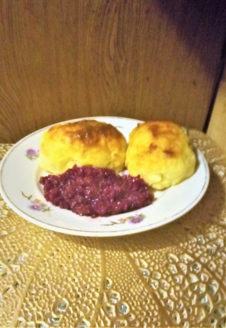 Картофельные    пирожки  с  овощами  и  яйцами