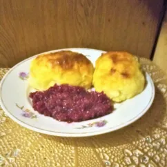 Картофельные    пирожки  с  овощами  и  яйцами