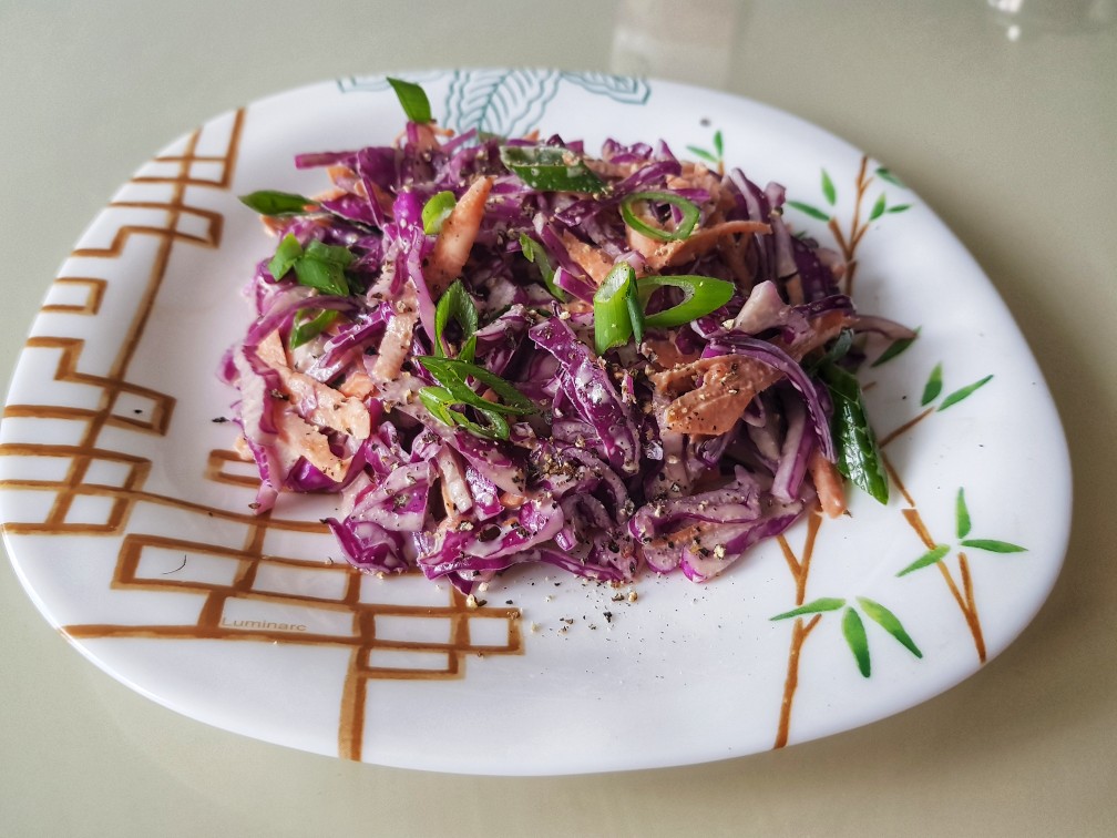 Салат из краснокочанной капусты