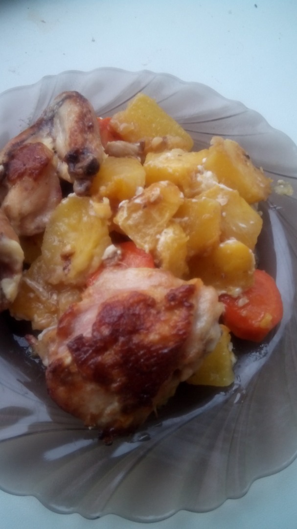 Запеченая тыква с курицей