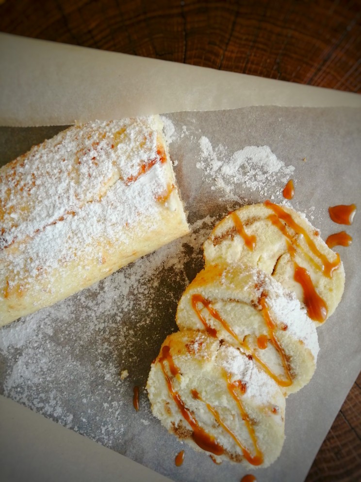 Бисквитный рулет