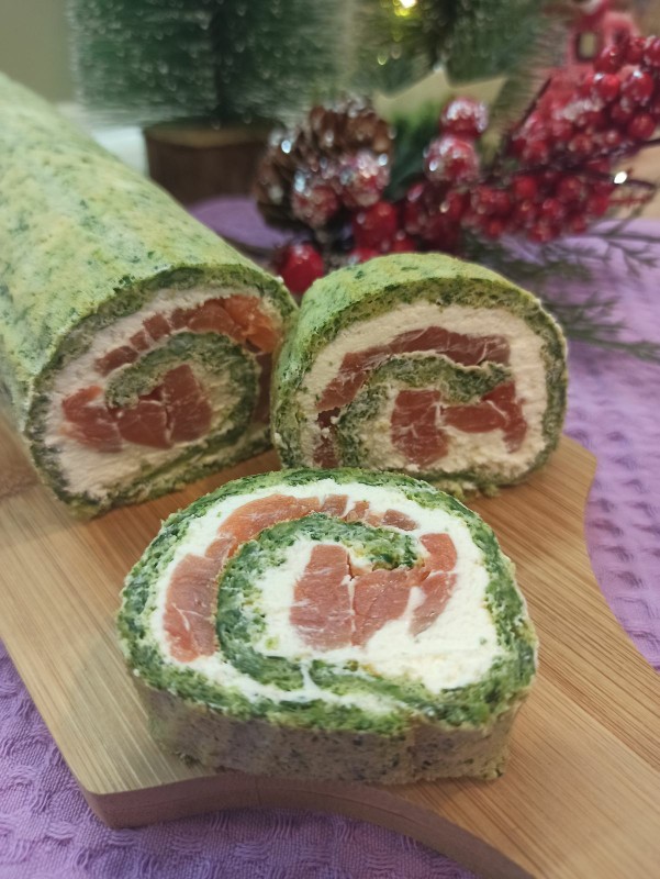 Рулет с красной рыбой