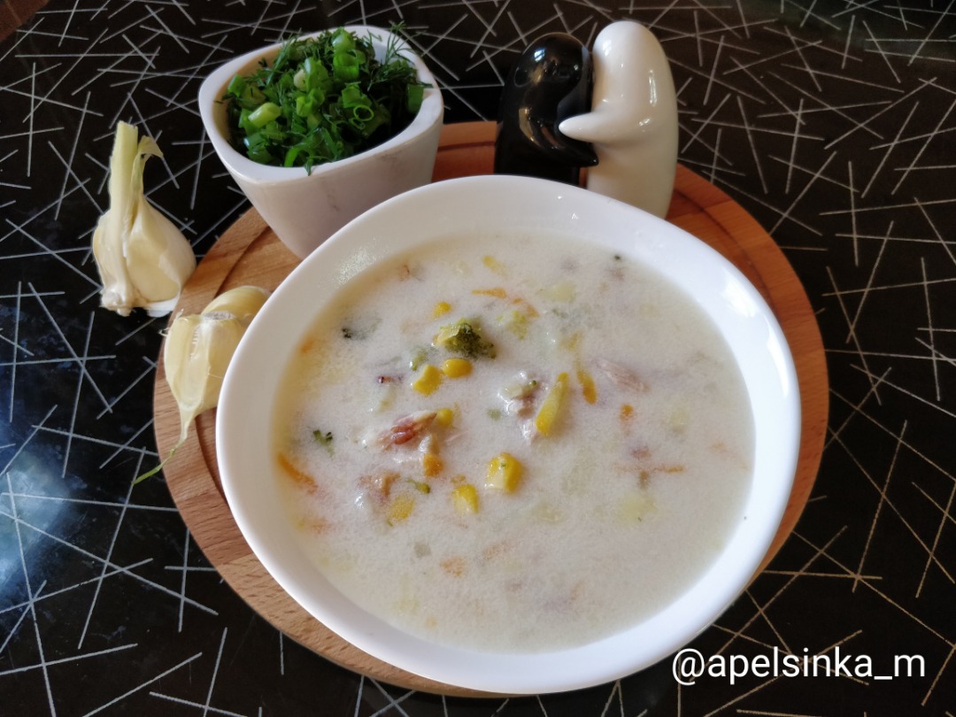 Сливочный суп с брокколи и беконом