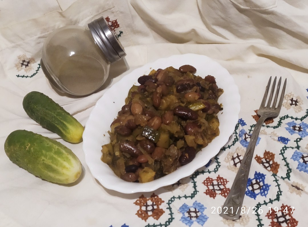 Овощное рагу с фасолью