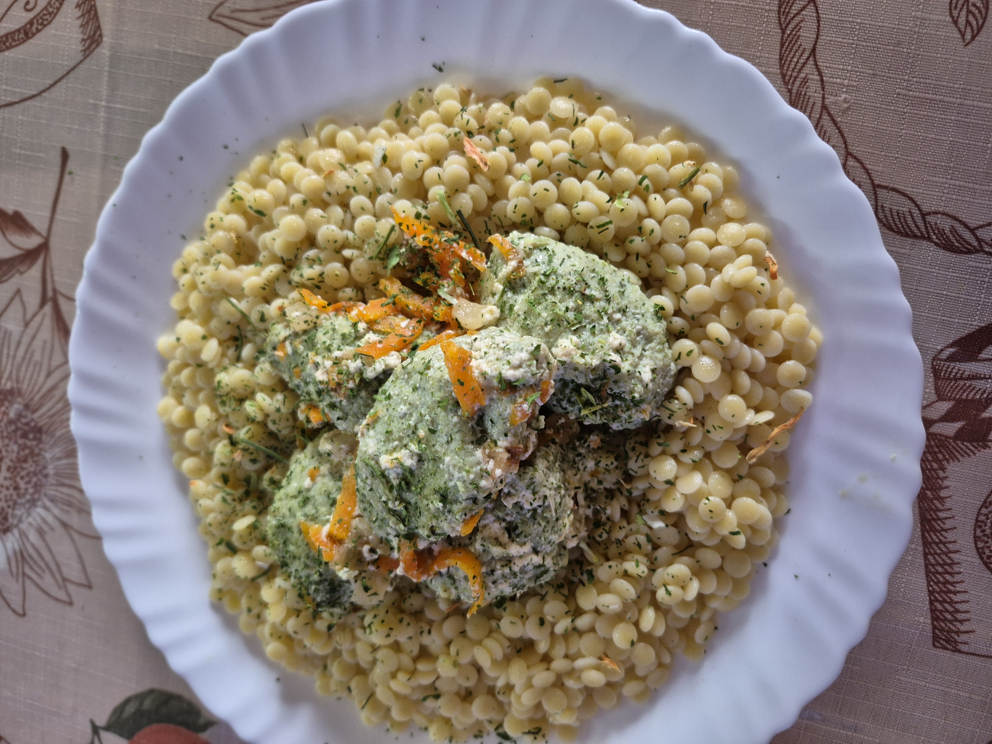 Птитим с куриными фрикадельками