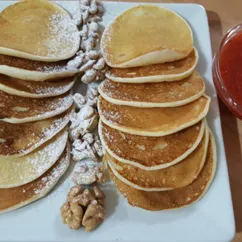 Оладушки на рисовой муке с клубникой