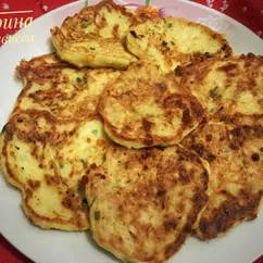 Кабачковые оладьи с сыром