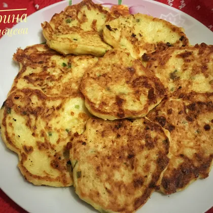 Кабачковые оладьи с сыром 