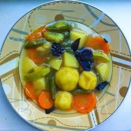 Овощной суп с сырными клёцками