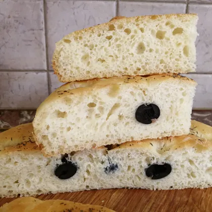 Хлеб типа фокаччи с маслинами (без замеса)