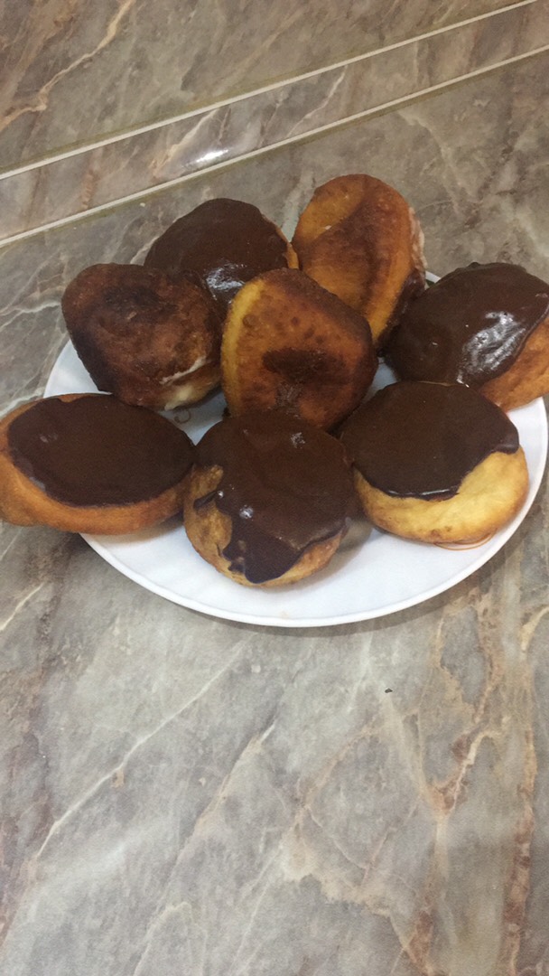 Пончики с заварным кремом