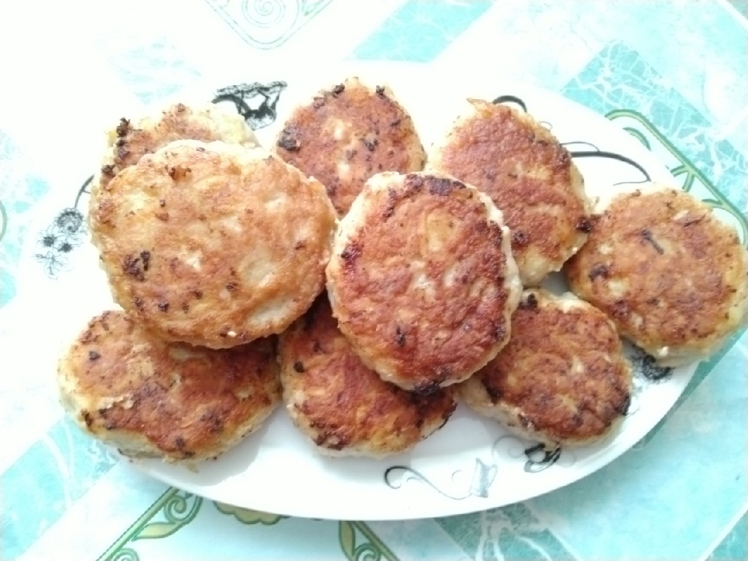 Котлеты из индейки с картофелем